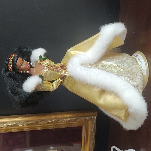 Happy Holiday Barbie/1994 - Picture 8 of 9